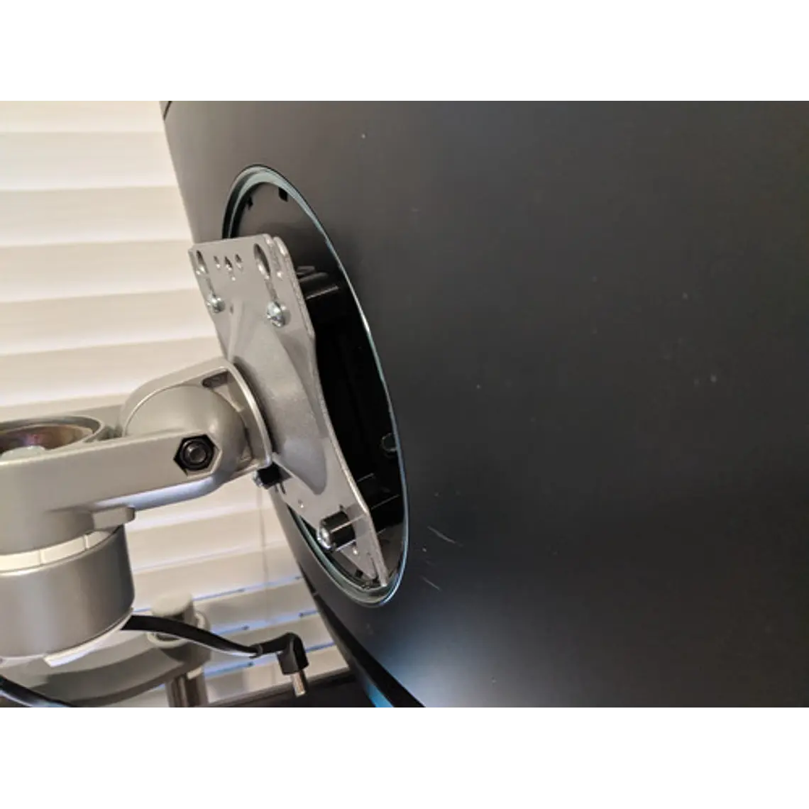 Adaptador Vesa Monitor Samsung C24, C27 Y Similares 2