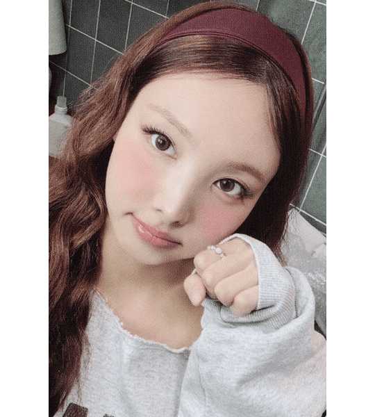 TWICE - [ TEN PHOTOCARD POB MUSIC KOREA ]