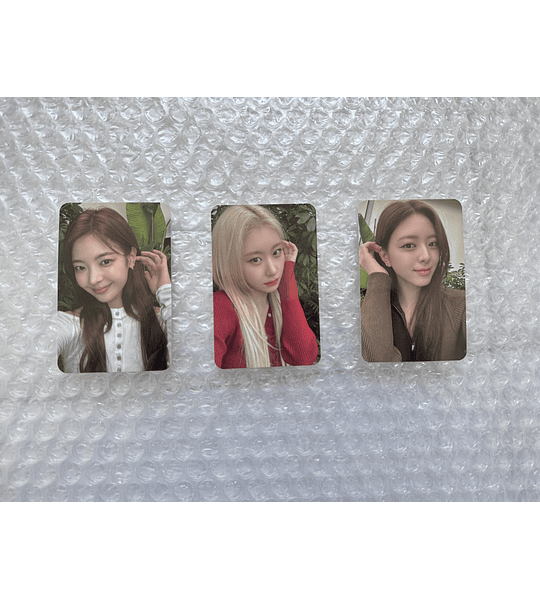 ITZY - [ PHOTOCARD POB GOLD ]
