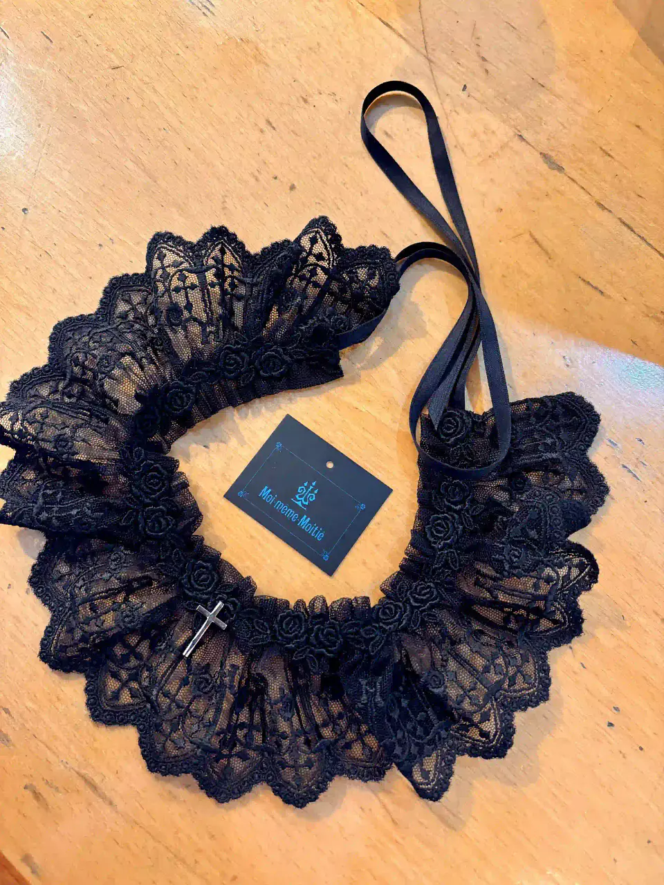 Moi-même-Moitié Mana cross arch choker original  1