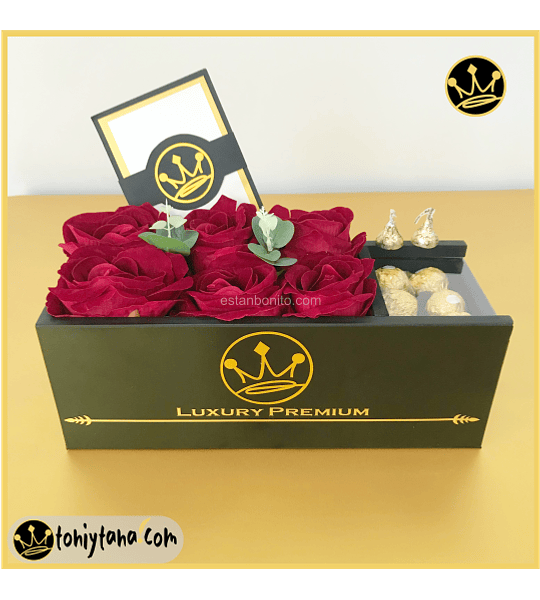 FLORES CON CHOCOLATES FERREROS 