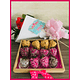 Fresas con Chocolate en Caja Madera y  bouquet de  Rosas-  Pedido 2 días antes BOGOTÁ