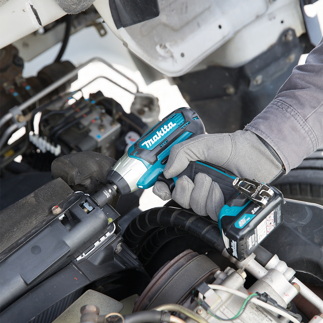 Llave De Impacto 12v TW140DZ Max. Torque 140 N.M Cuadrante 3/8 Makita 3