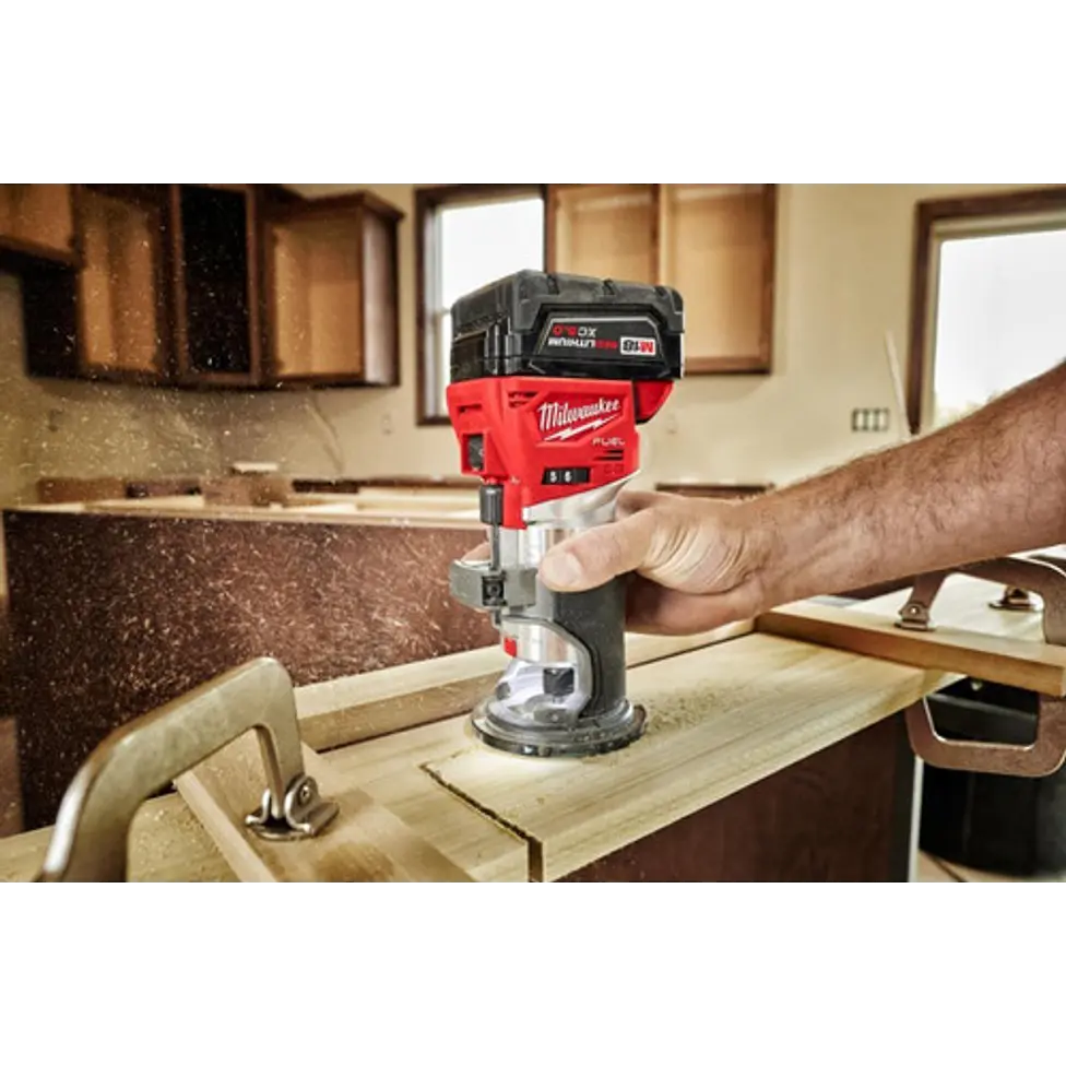 Fresadora Milwaukee M18 Fuel 1.25hp Router 2723-20 7