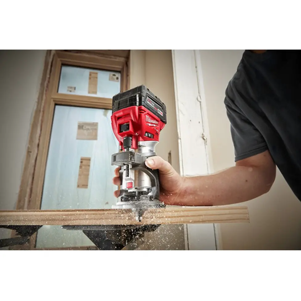 Fresadora Milwaukee M18 Fuel 1.25hp Router 2723-20 8