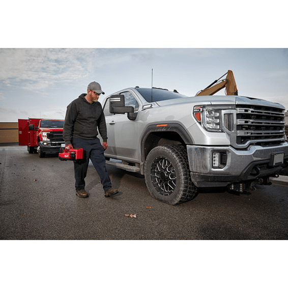 Inflador De Neumáticos Milwaukee M18 150 Psi 2848-20 + Batería y Cargador 5