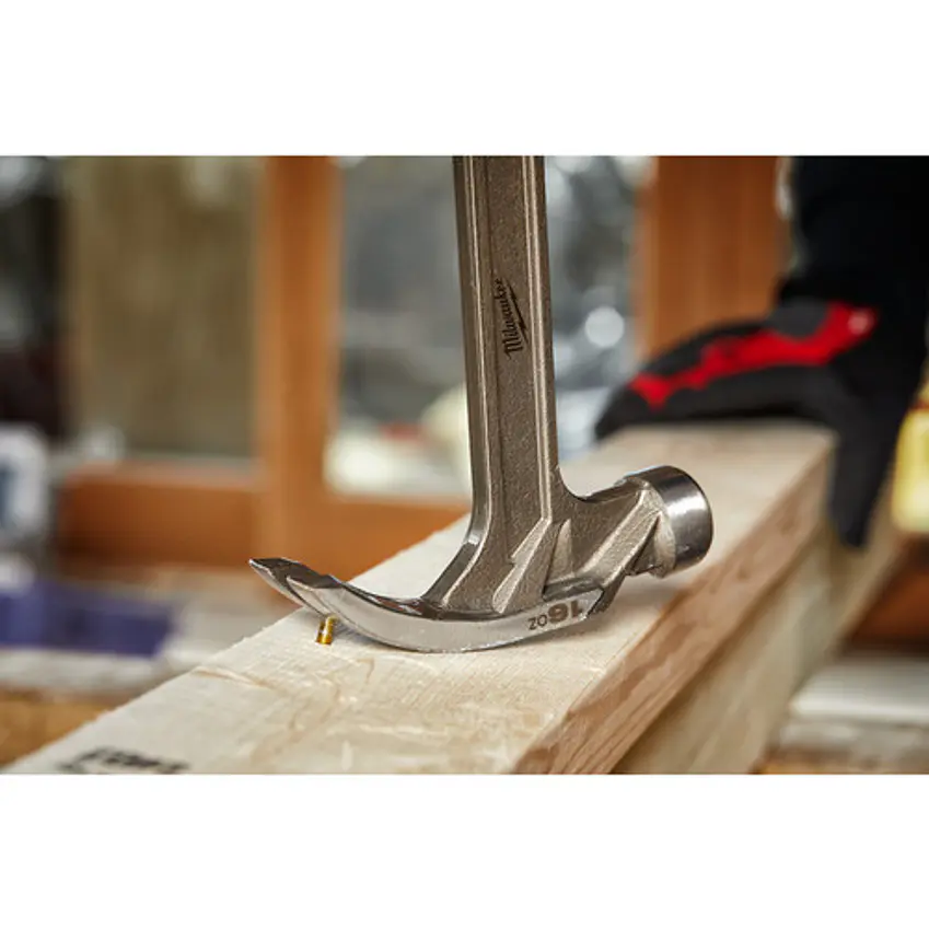 Martillo Carpintero Milwaukee 16 Onzas Cara Lisa Garra Curva 48-22-9018  9