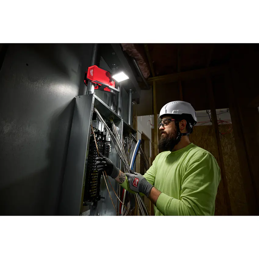 Milwaukee Foco Led Rover M18 Tipo Pinza 2000 Lúmenes 2358-20 15