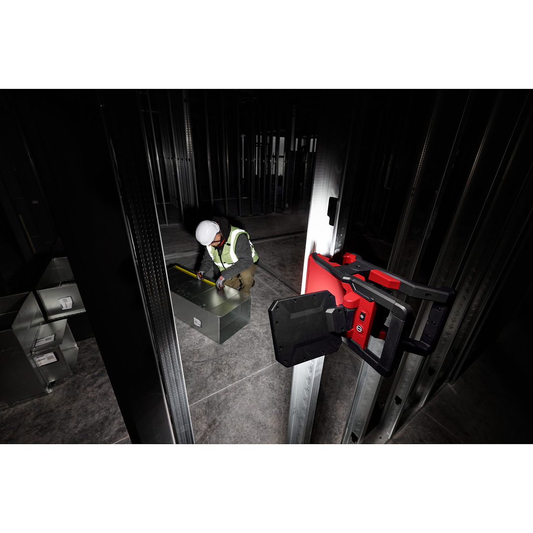 Milwaukee Foco Led Rover M18 Tipo Pinza 2000 Lúmenes 2358-20 19