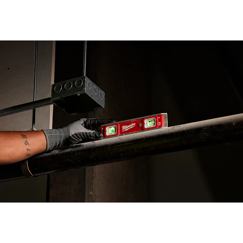 Nivel De Burbuja Milwaukee Aluminio 22 cm Con Viales Iluminados 48-22-5105 7