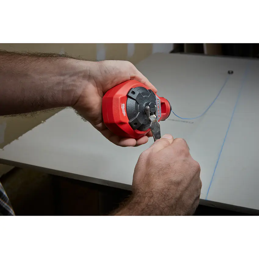 Tizador De Aluminio Milwaukee 30 mts + Tiza Azul 48-22-3993 7