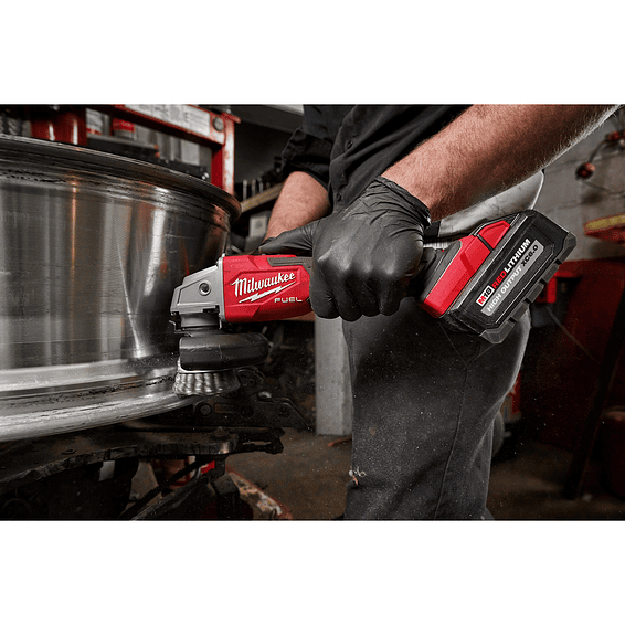 Esmeril Milwaukee M18 FUEL Velocidad Variable 5