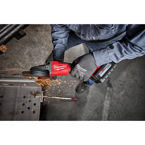 Esmeril Milwaukee M18 Fuel Cabezal Plano 5