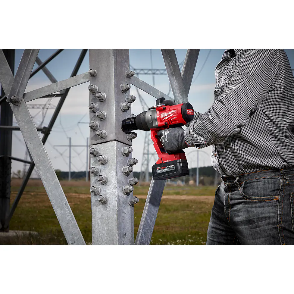 Kit Llave De Impacto Milwaukee M18 FUEL 1