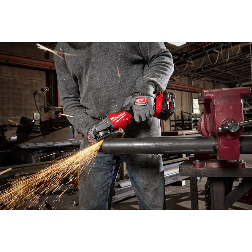 Esmeril Milwaukee M18 FUEL Velocidad Variable 6