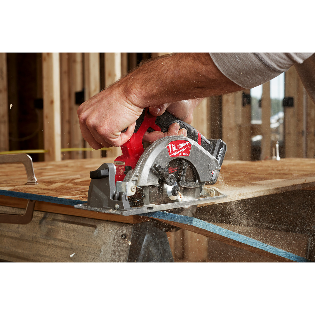 Milwaukee Sierra Circular 5-3/8 M12 Fuel 2521-20 + Batería 5 Ah 8