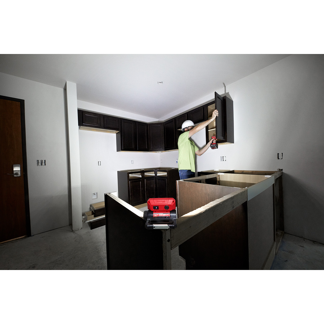 Milwaukee Foco Magnético Rover De Inundación 550lm 2114-21 10