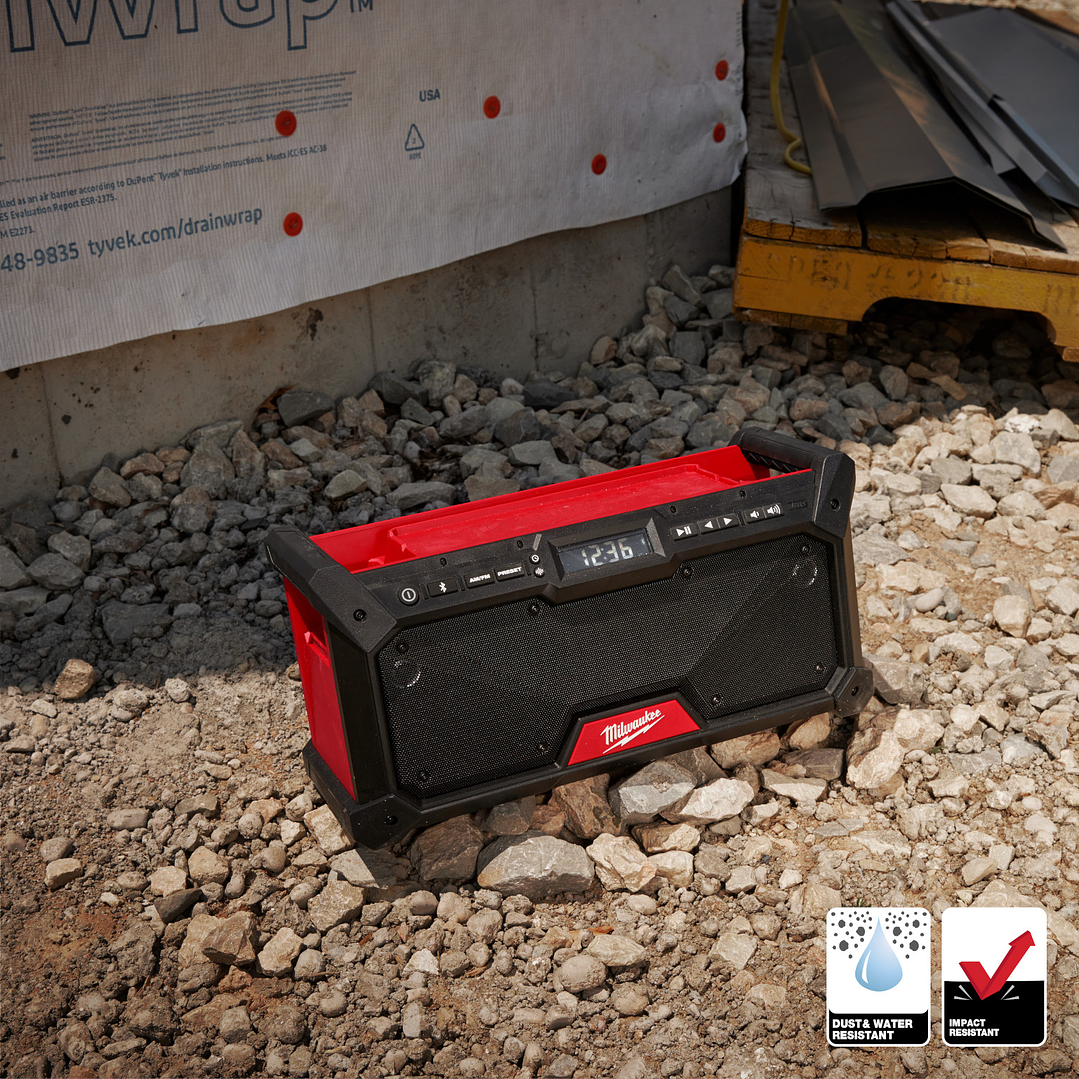 Parlante Milwaukee Bluetooth M18 Con Radio AM/FM 2952-20 Rojo 9