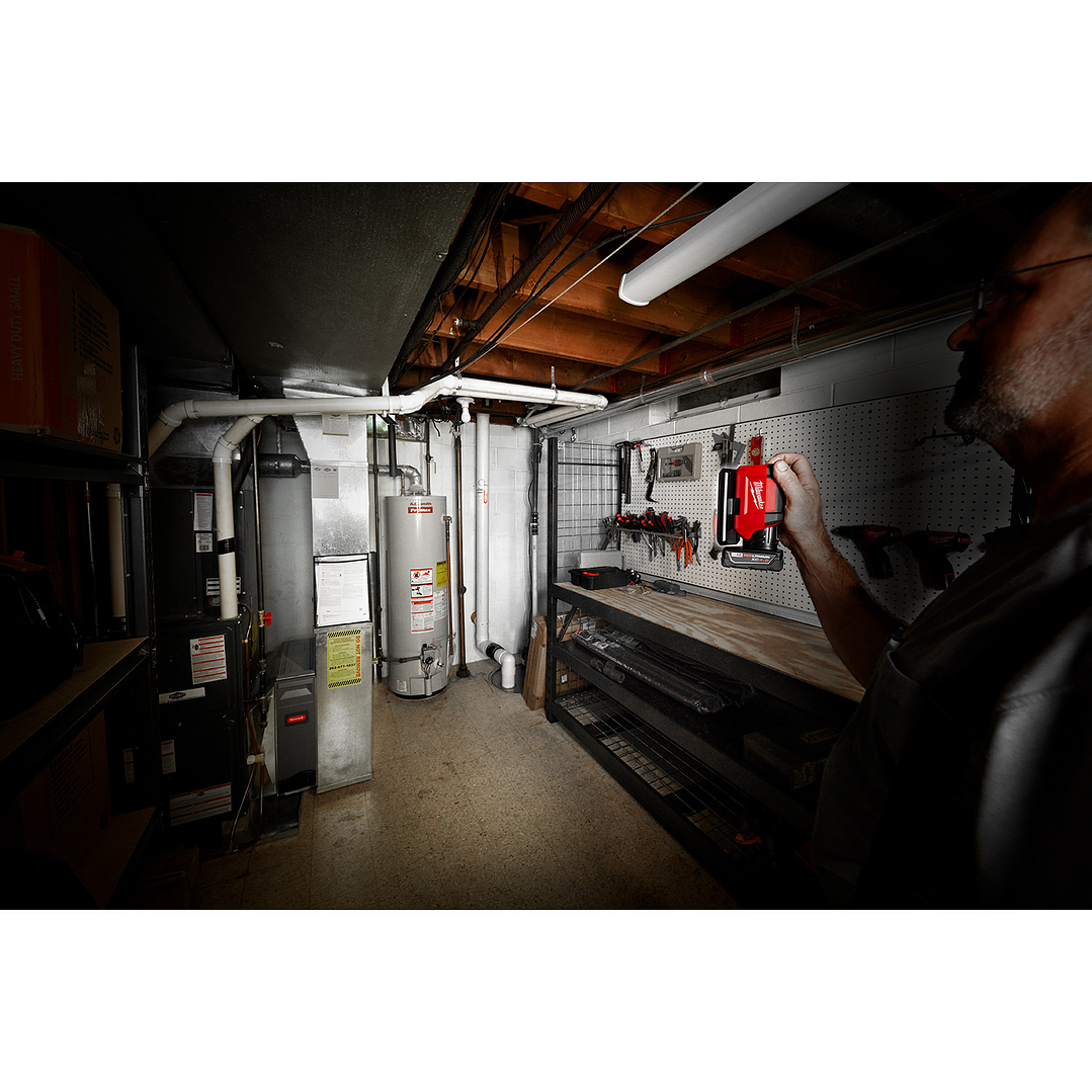 Foco Led Magnético 700 Lúmenes Milwaukee M12 Rover Usb Power Bank 2367-20 15