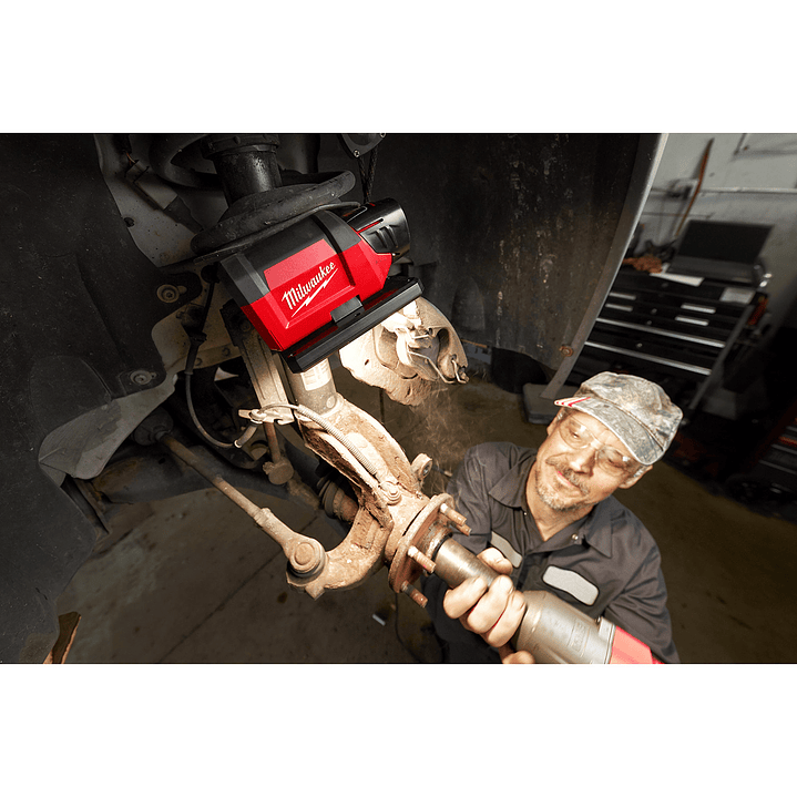 Foco Led Magnético 700 Lúmenes Milwaukee M12 Rover Usb Power Bank 2367-20 17