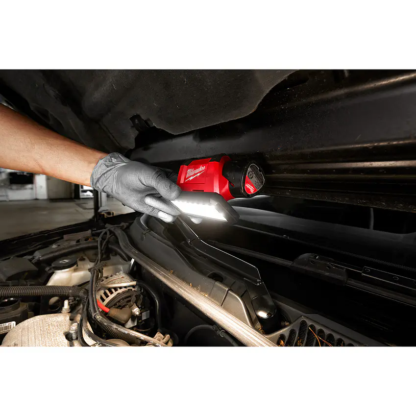 Foco Led Magnético 700 Lúmenes Milwaukee M12 Rover Usb Power Bank 2367-20 18