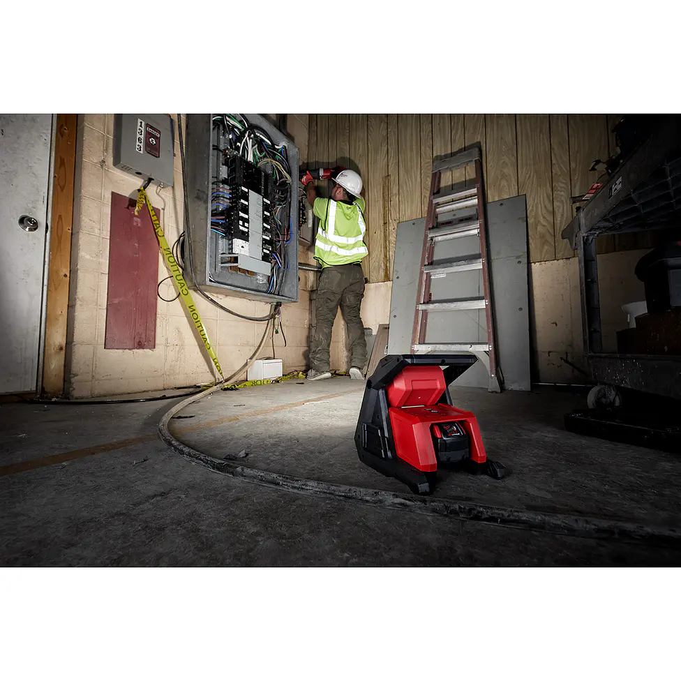 Foco Led Milwaukee M18 Rover 4000 Lúmenes Ip54 2366-20 12