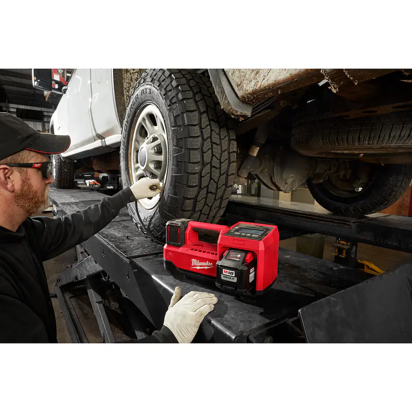 Kit Taladro y Atornillador Milwaukee M18 Fuel 4ta Gen 3697-22 + Inflador Neumáticos 13