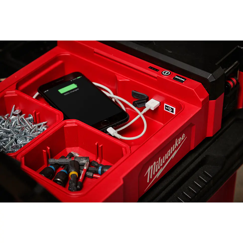 Kit Foco Led Milwaukee M12 Packout Cabezal Giratorio 1400 Lúmenes 2356-20 17