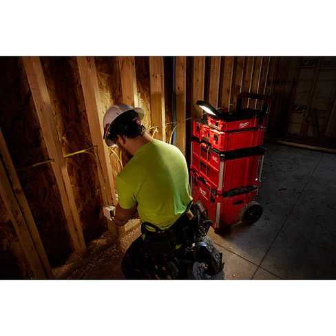 Kit Foco Led Milwaukee M12 Packout Cabezal Giratorio 1400 Lúmenes 2356-20 16