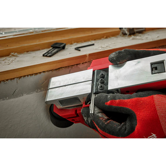 Kit Cepillo Inalámbrico Milwaukee M12 Brushless 50,8 mm 2524-20 6