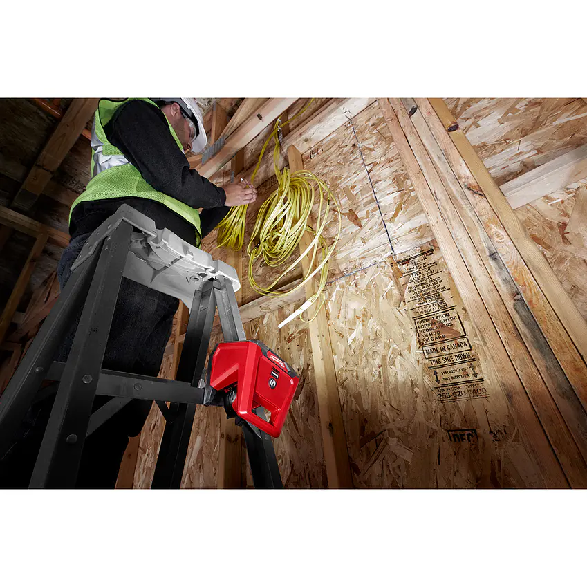 Foco LED de Montaje Milwaukee M12 ROVER Magnético 1000 lúmenes 2364-20 13