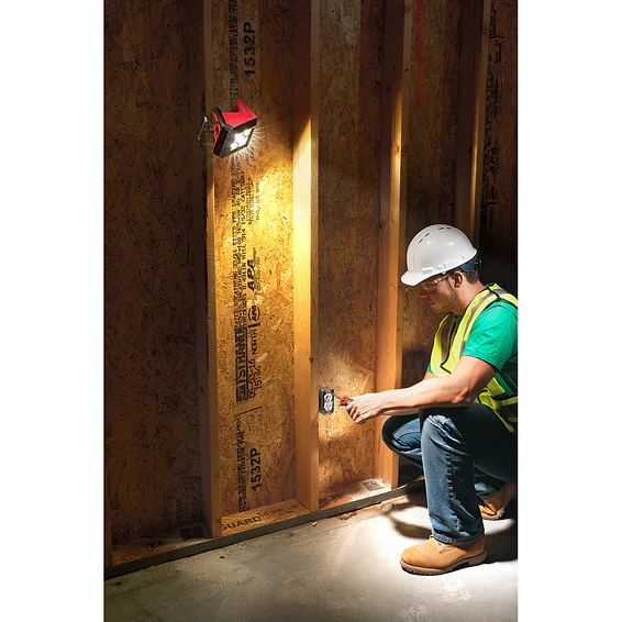Foco LED de Montaje Milwaukee M12 ROVER Magnético 1000 lúmenes 2364-20 9