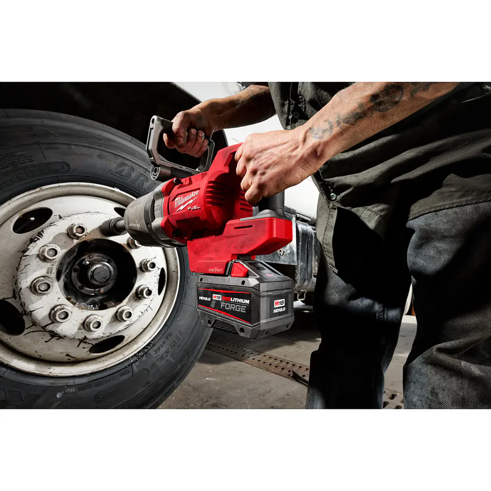 Kit Batería Milwaukee M18 FORGE 12 Ah c/ Cargador Rápido + Batería FORGE 8Ah 13