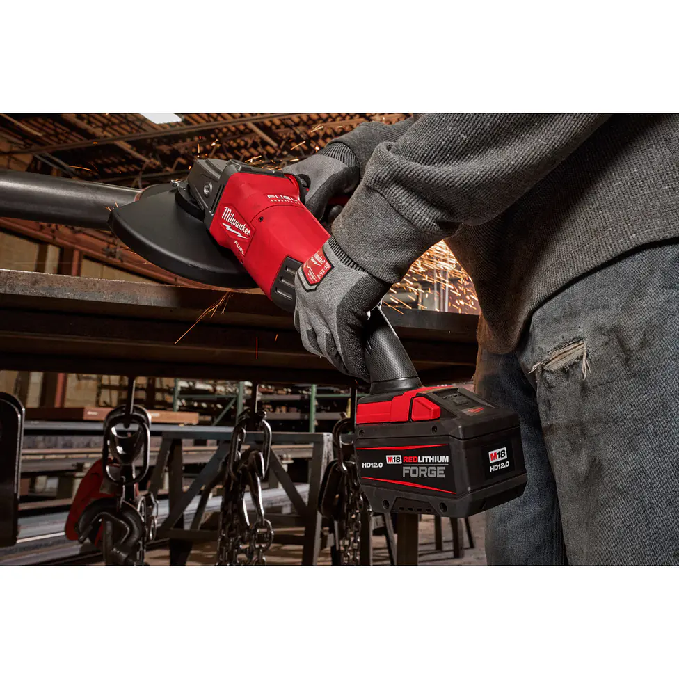 Kit Batería Milwaukee M18 FORGE 12 Ah c/ Cargador Rápido + Batería FORGE 8Ah 14
