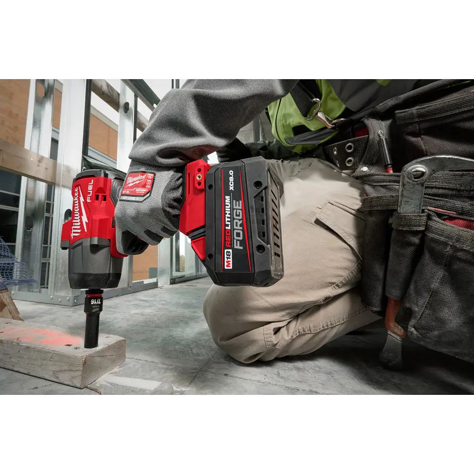 Kit Batería Milwaukee M18 FORGE 12 Ah c/ Cargador Rápido + Batería FORGE 8Ah 15