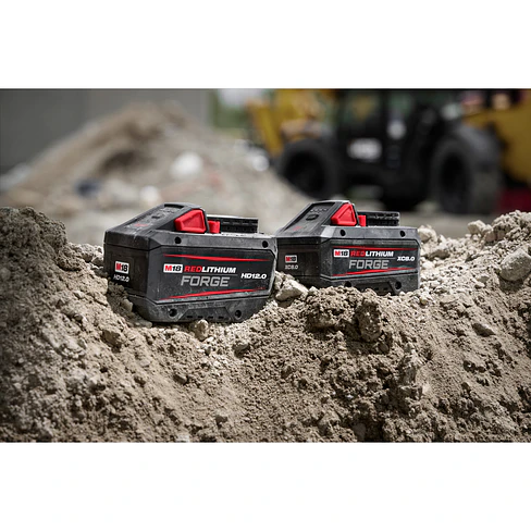 Kit Batería Milwaukee M18 FORGE 12 Ah c/ Cargador Rápido + Batería FORGE 8Ah 7
