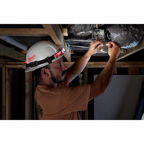 Linterna Frontal Para Casco Recargable Milwaukee 600 lúmenes IP54 2115-21 9
