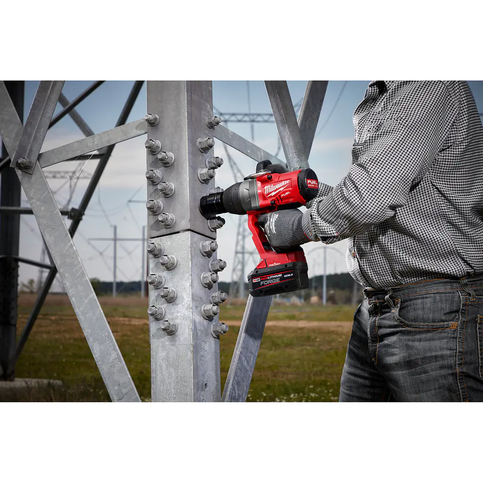 Kit Llave De Impacto Milwaukee M18 FUEL 1