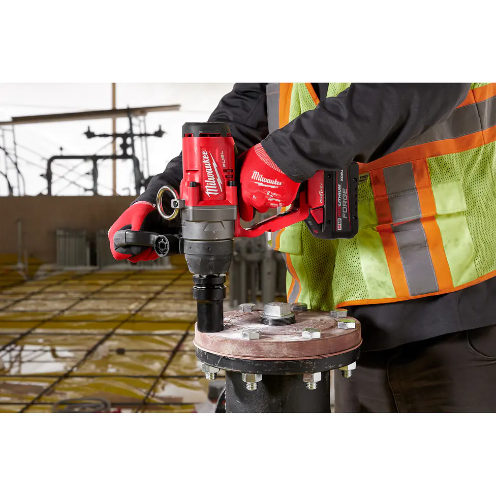 Kit Llave De Impacto Milwaukee M18 FUEL 1