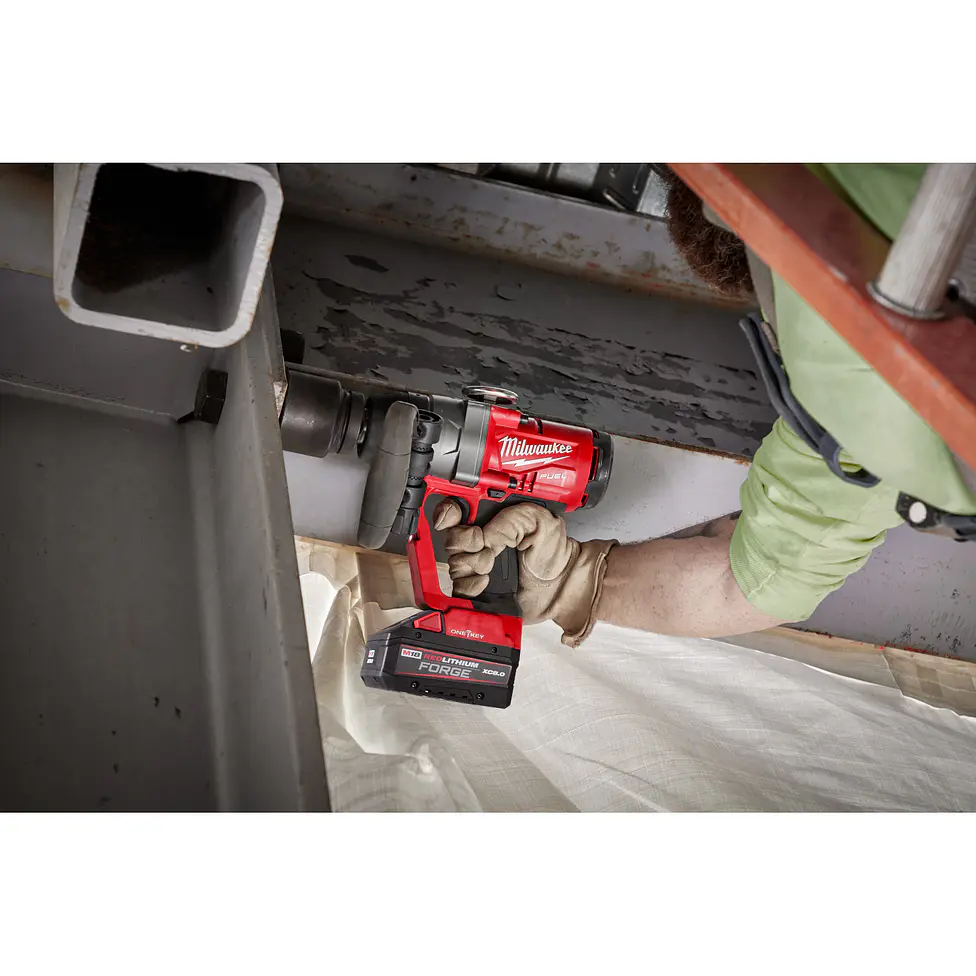 Kit Llave De Impacto Milwaukee M18 FUEL 1