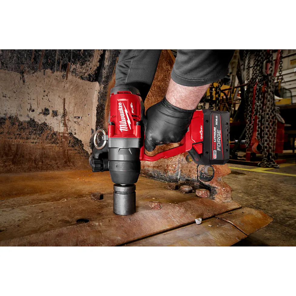 Kit Llave De Impacto Milwaukee M18 FUEL 1