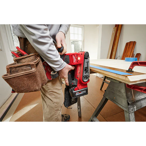 Lijadora De Banda Milwaukee M18 Fuel 3 x 18 Pulgadas 2832-20 15