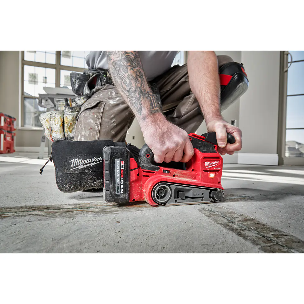 Lijadora De Banda Milwaukee M18 Fuel 3 x 18 Pulgadas 2832-20 9