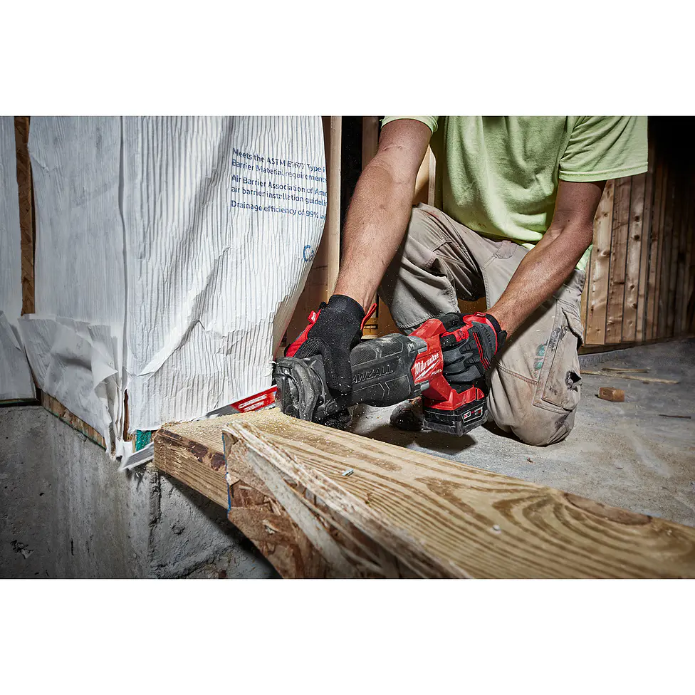 Kit 7 herramientas Milwaukee M18 FUEL + 2 Baterías 5Ah + Cargador 3697-27 23