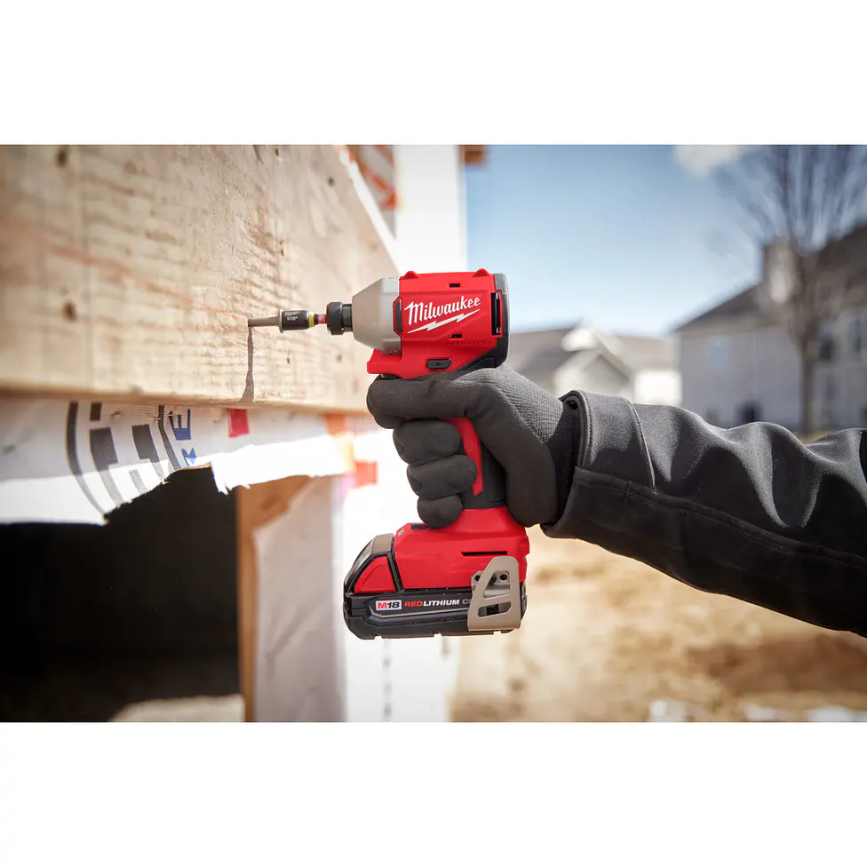 Kit Taladro Percutor + Atornillador Milwaukee M18 Brushless 3693-22CX 13