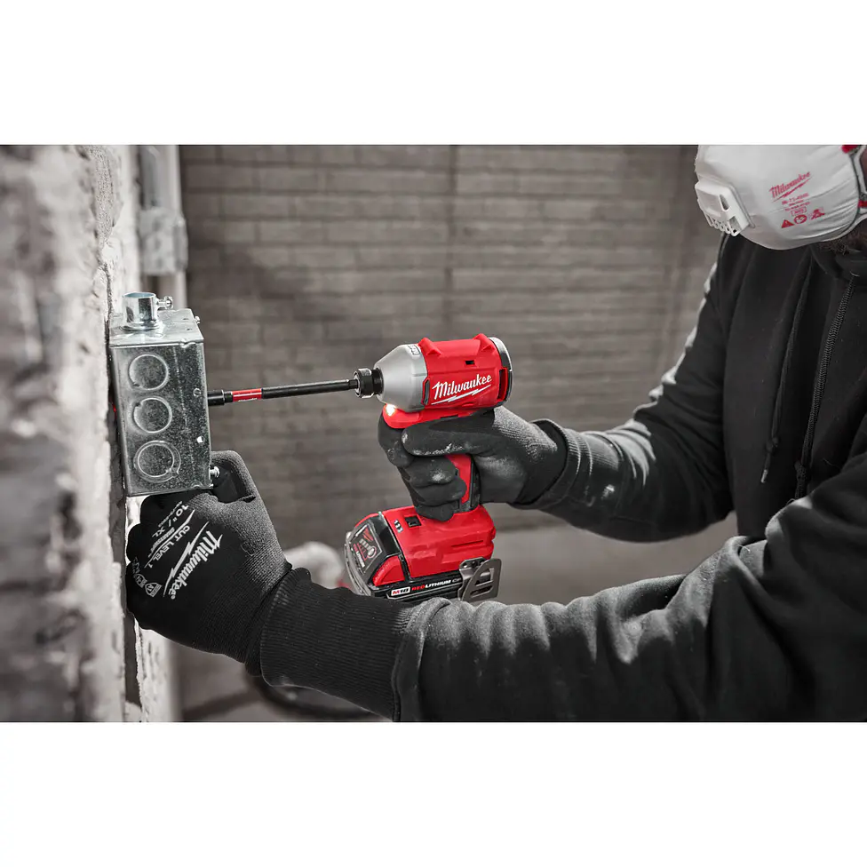 Kit Taladro Percutor + Atornillador Milwaukee M18 Brushless 3693-22CX 19