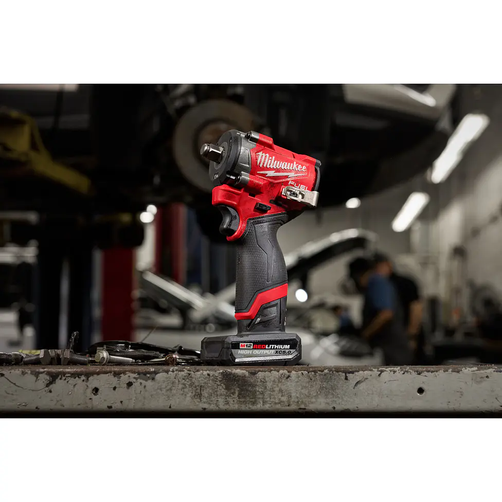 Llave Impacto Milwaukee M12 FUEL Stubby 1/2” 745 Nm 2563-20 10