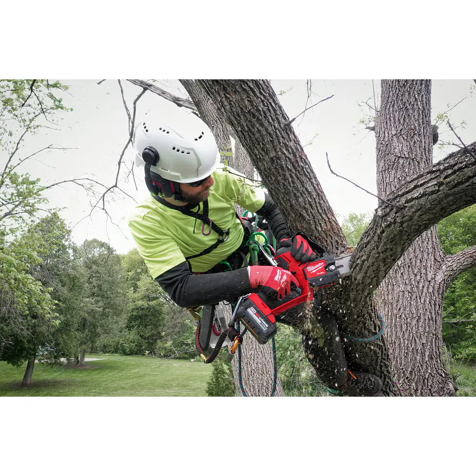 Motosierra Compacta Milwaukee M18 Fuel Hatchet 8 Pulgadas 3004-20 15