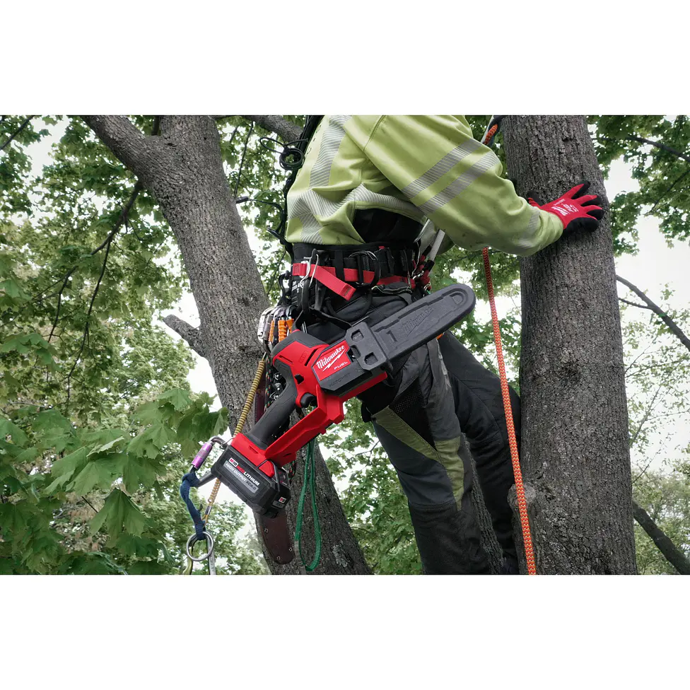 Motosierra Compacta Milwaukee M18 Fuel Hatchet 8 Pulgadas 3004-20 19