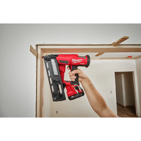 Clavadora De Terminaciones Milwaukee M18 FUEL Cal 16 2841-20 11